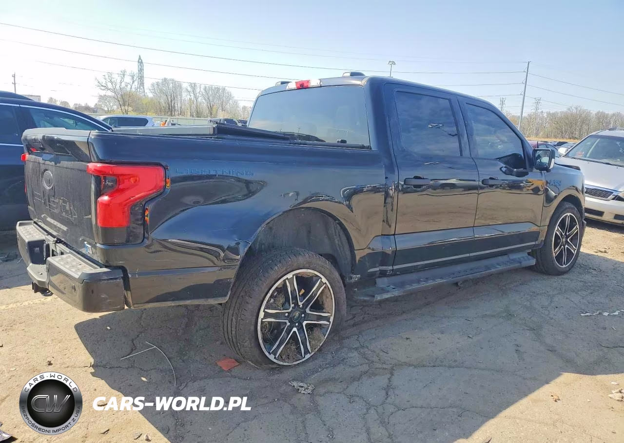 2025 Ford F150 Lightning Xlt VIN:1FTVW3LK5SWG16375 - 3