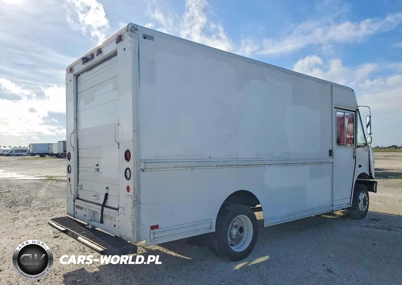 1998 Freightliner Chassis M - Delivery Truck VIN:4UZA4FF46WC990953 - 3