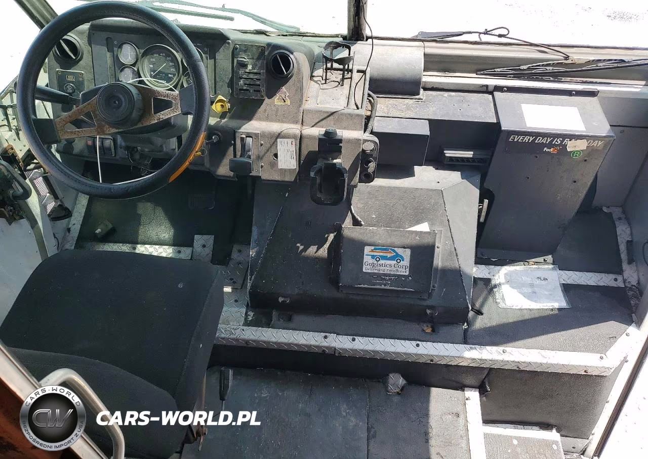 1998 Freightliner Chassis M - Delivery Truck VIN:4UZA4FF46WC990953 - 8