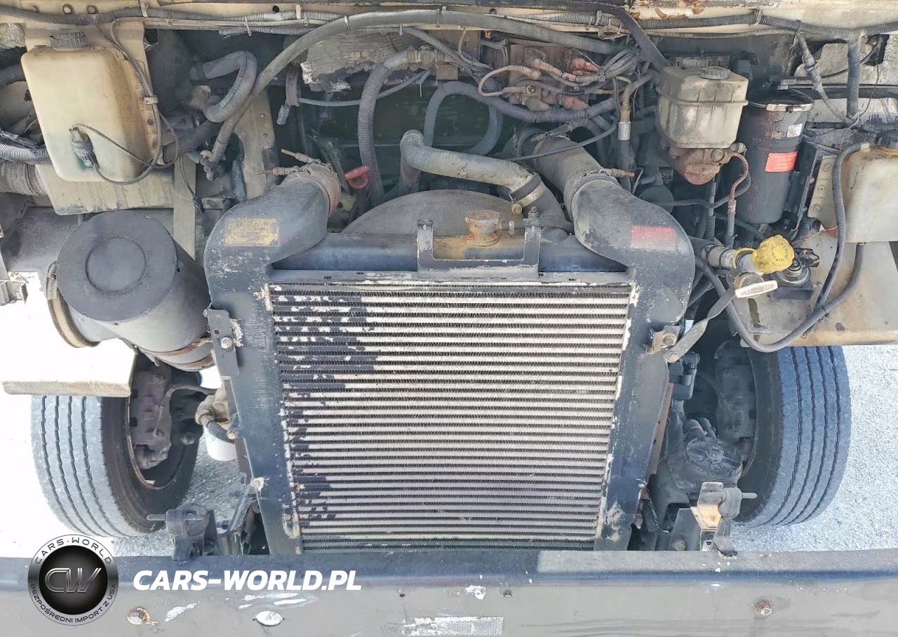 2000 Freightliner Chassis M - Box Truck VIN:4UZA4FA46YCF82045 - 12