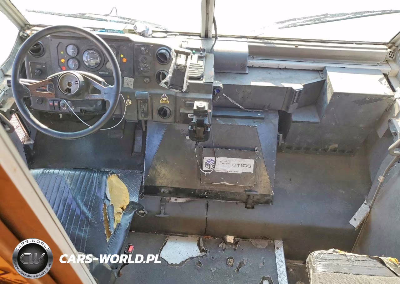 2001 Freightliner Mt45 Chassis Delivery Truck VIN:4UZAANBW01CH53493 - 8