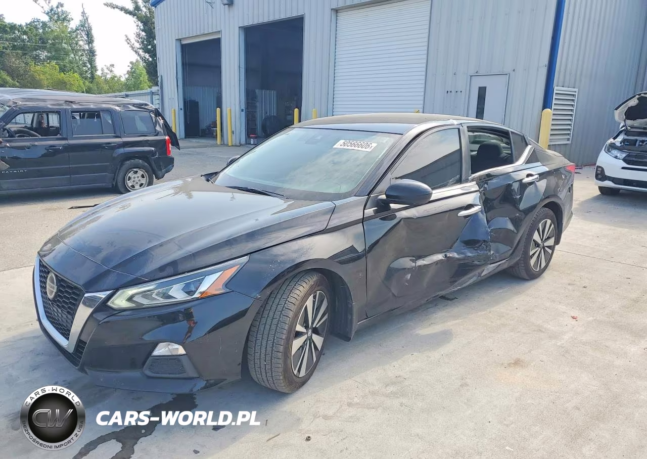 2022 Nissan Altima Sv