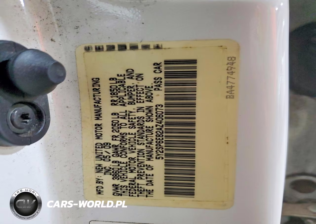 2010 Pontiac Vibe VIN:5Y2SP6E82AZ406073 - 13