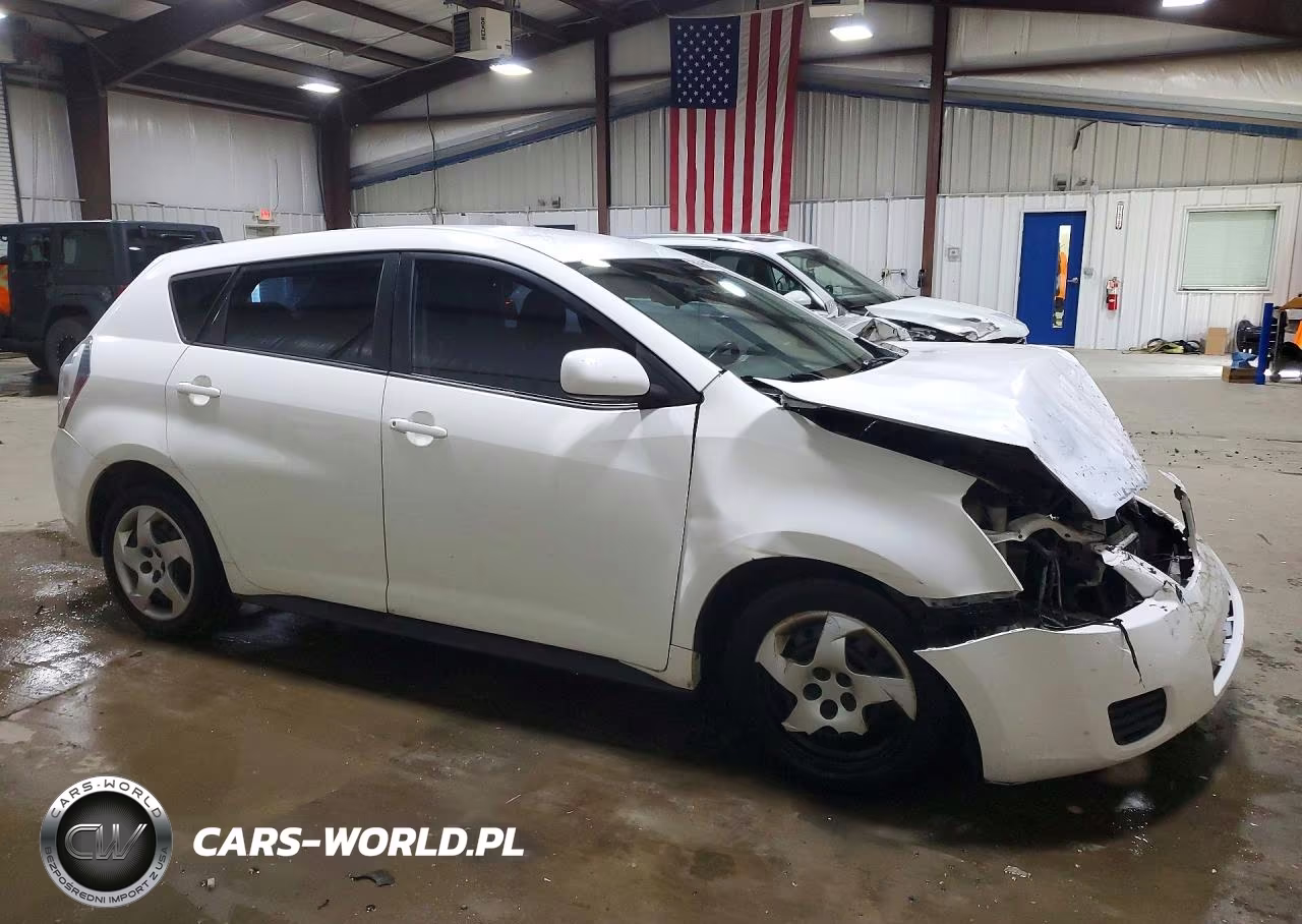 2010 Pontiac Vibe VIN:5Y2SP6E82AZ406073 - 4