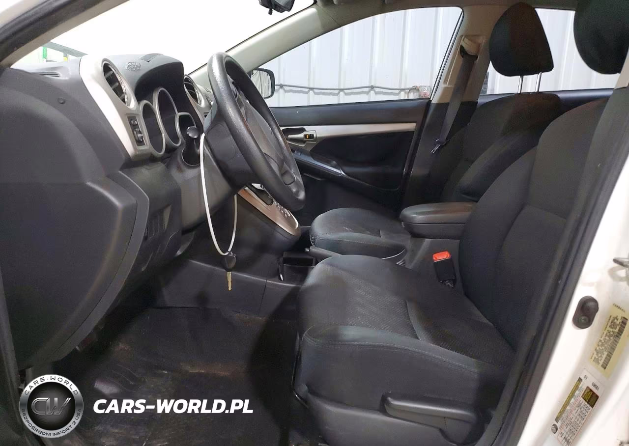 2010 Pontiac Vibe VIN:5Y2SP6E82AZ406073 - 7