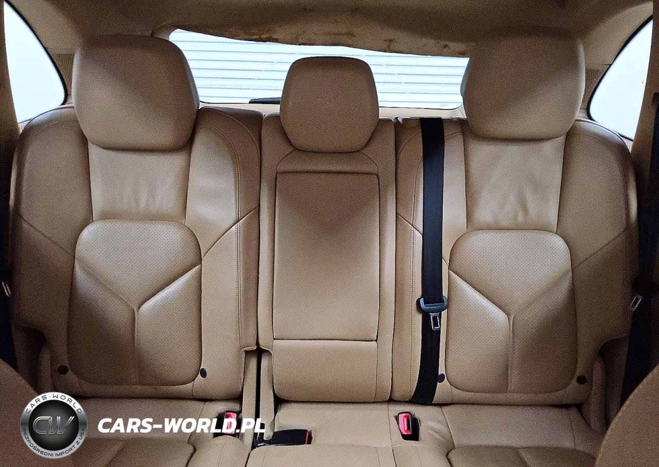 2013 Porsche Cayenne VIN:WP1AA2A23DLA19707 - 10