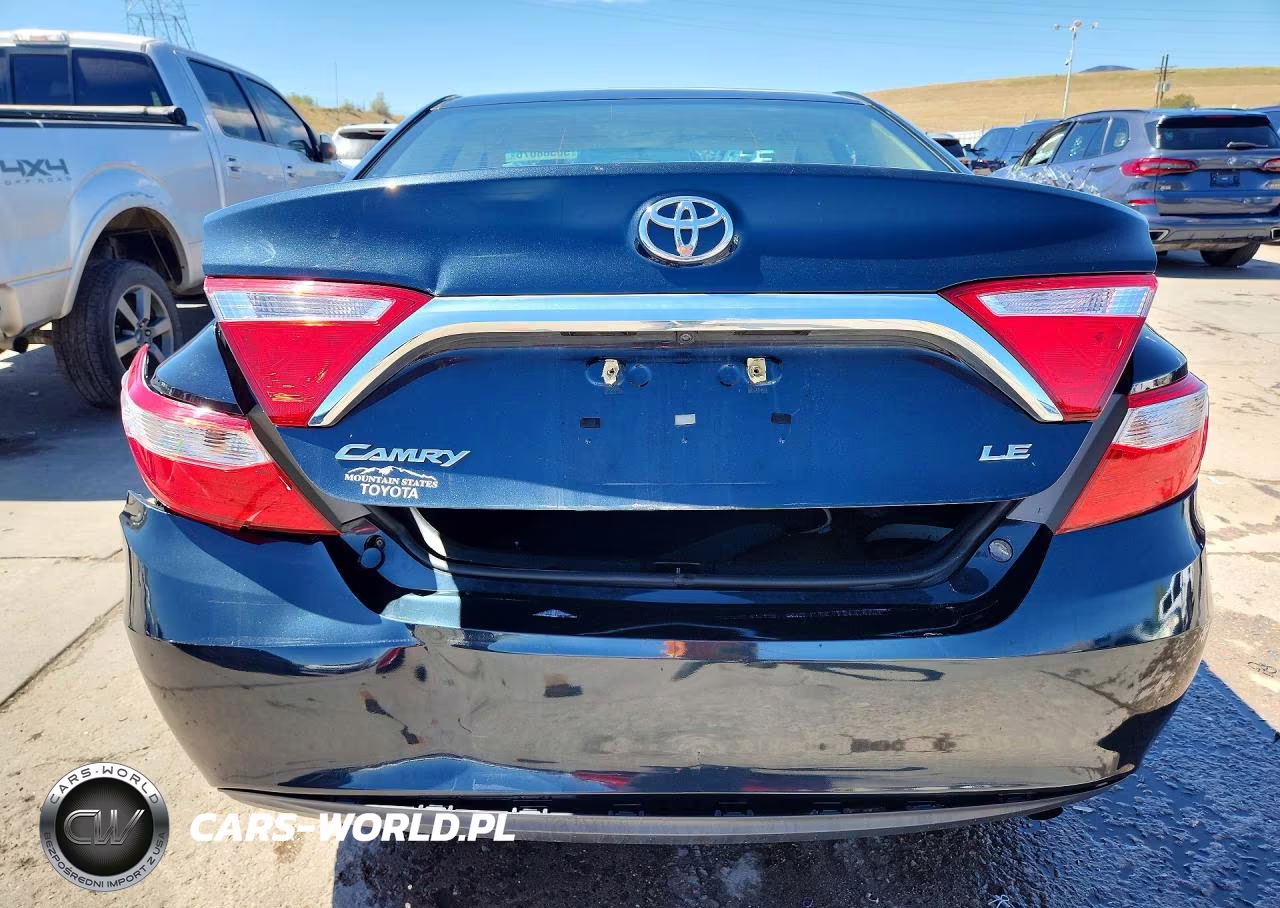 2017 Toyota Camry Le VIN:4T1BF1FK8HU786233 - 6
