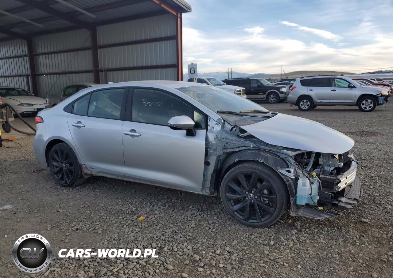 2023 Toyota Corolla Le VIN:JTDBDMHE4P3003156 - 4