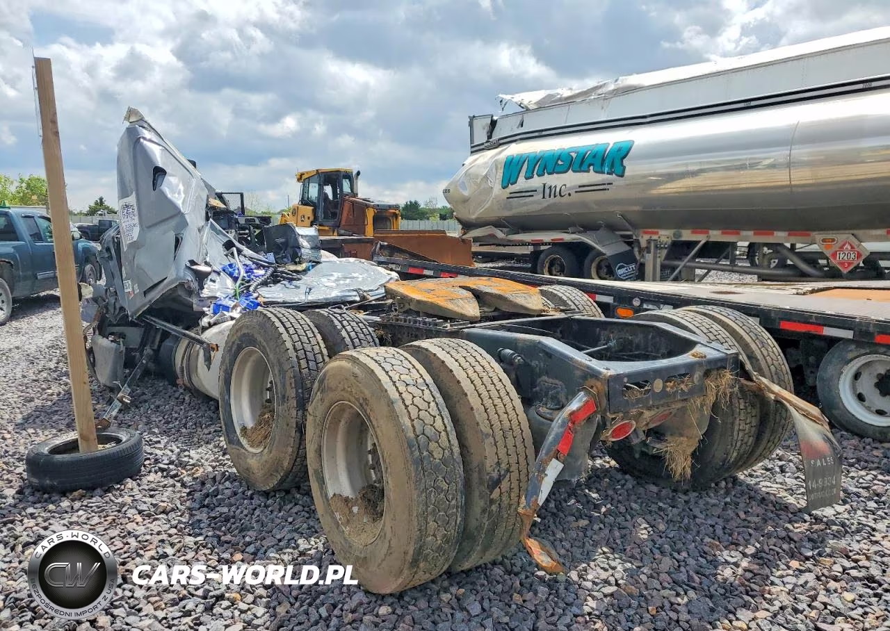 2020 Freightliner Cascadia 126 Semi Truck VIN:1FUJHHDR9LLKY7208 - 3