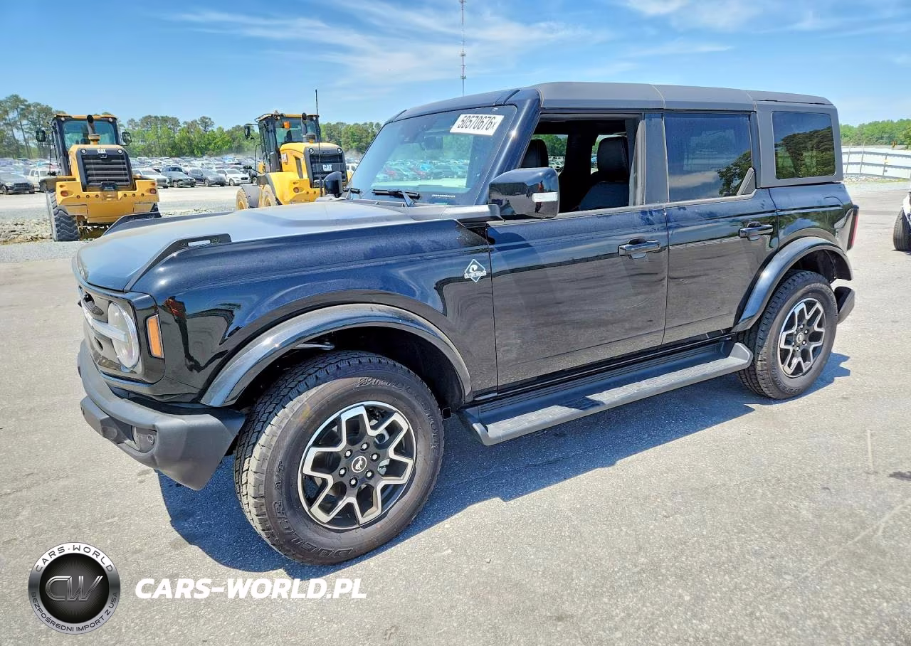 2025 Ford Bronco Outer Banks – zdjęcie 1 z 13