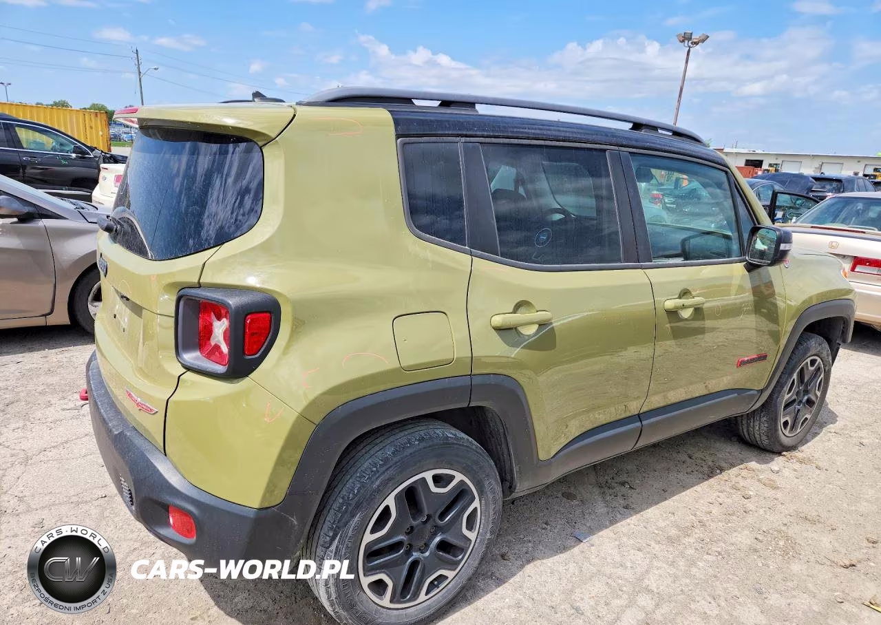 2015 Jeep Renegade VIN:ZACCJBCT9FPC34877 - 3