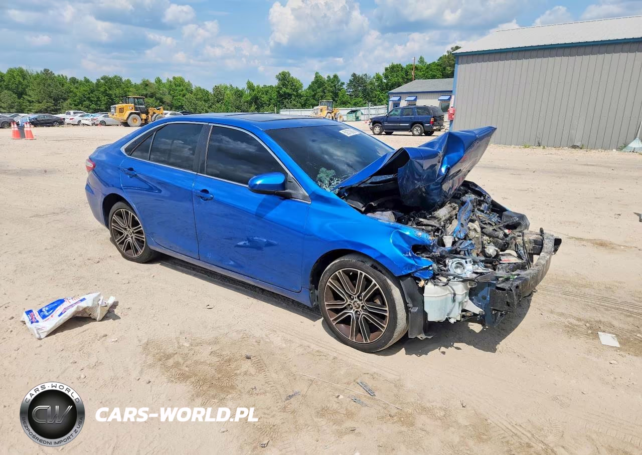 2016 Toyota Camry Special Edition VIN:4T1BF1FK8GU556304 - 4