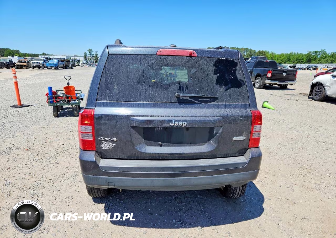 2014 Jeep Patriot Latitude VIN:1C4NJRFB6ED616723 - 6