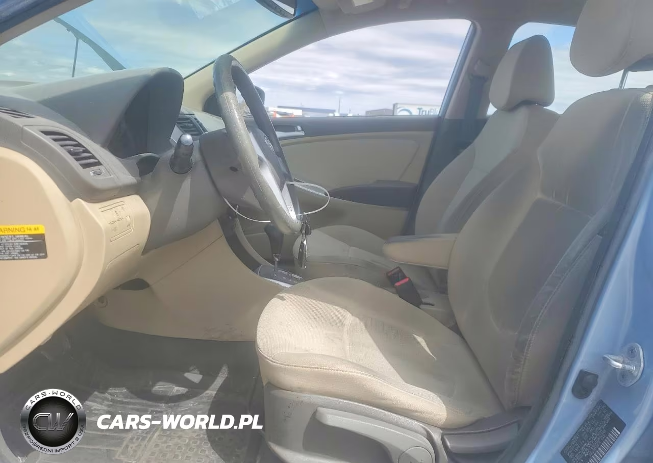 2013 Hyundai Accent Gls VIN:KMHCT4AEXDU402348 - 7