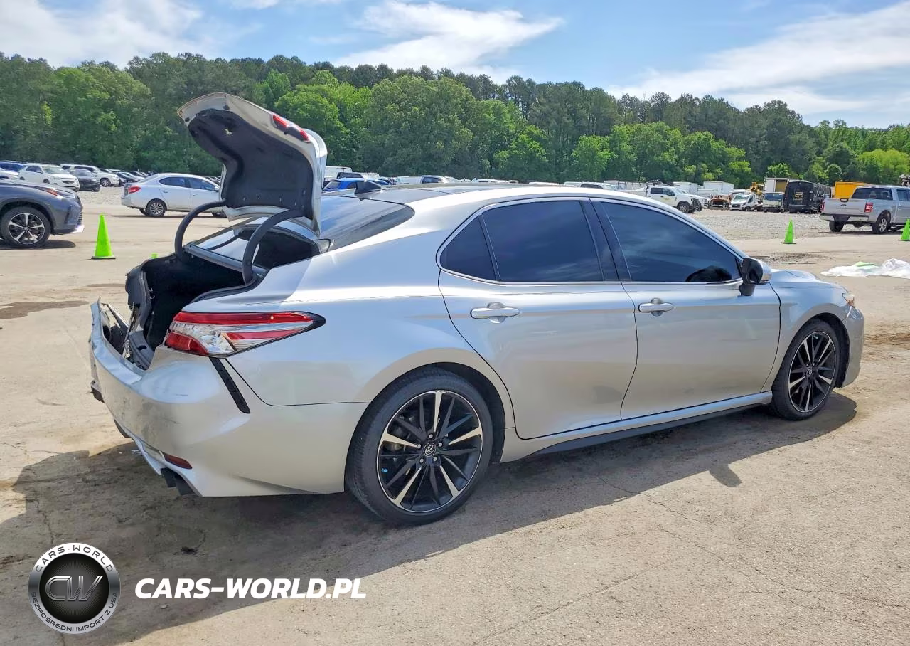 2019 Toyota Camry Xse VIN:4T1B61HK4KU835674 - 3