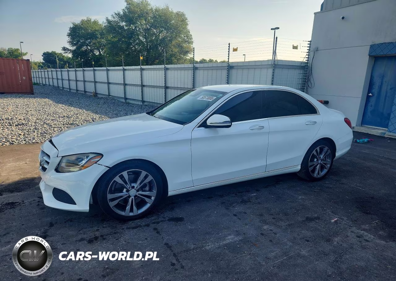 2016 Mercedes-Benz C 300 – zdjęcie 1 z 12