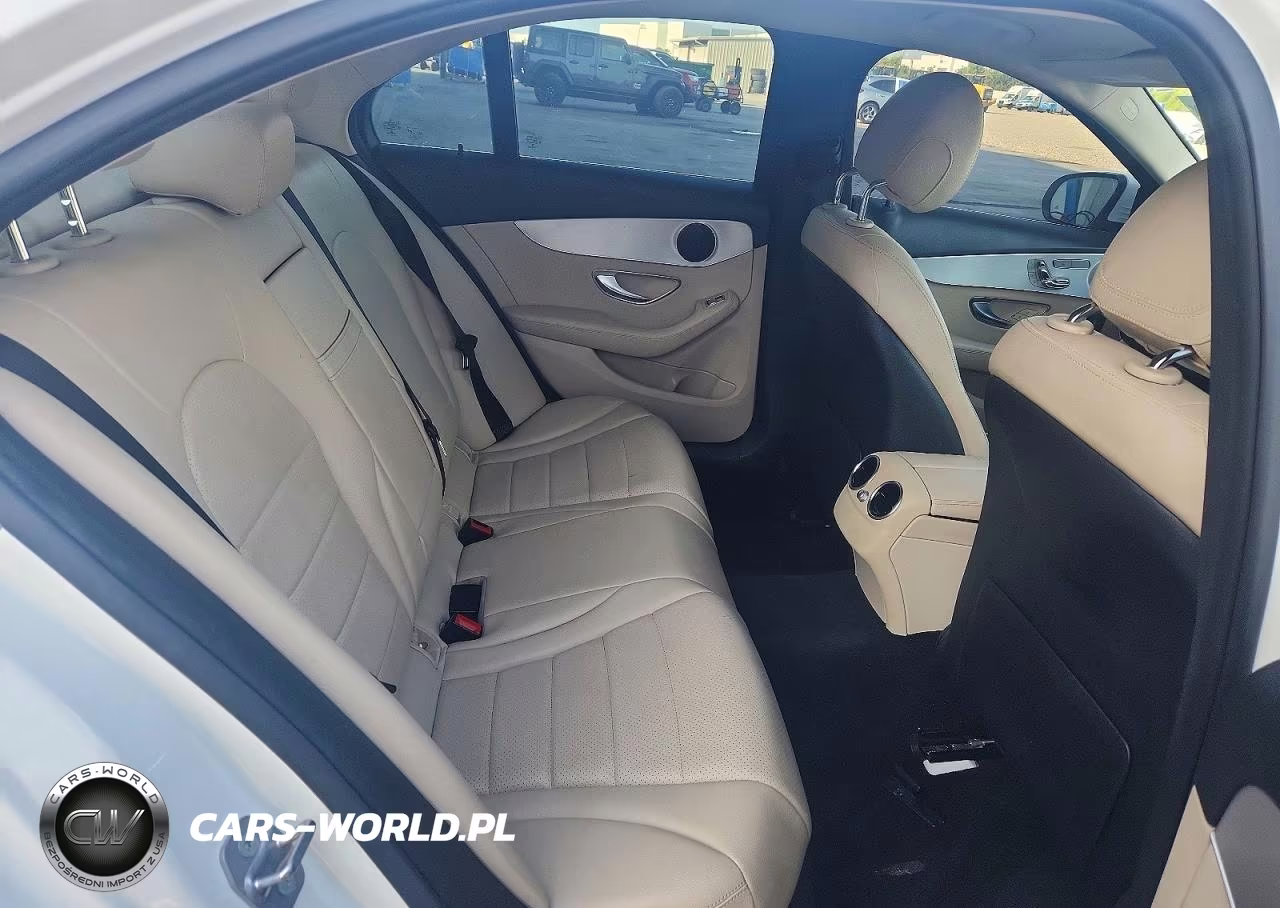 2016 Mercedes-Benz C 300 VIN:55SWF4JB8GU158676 - 10