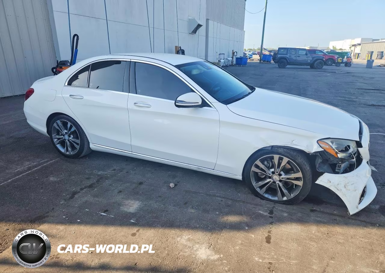 2016 Mercedes-Benz C 300 VIN:55SWF4JB8GU158676 - 4