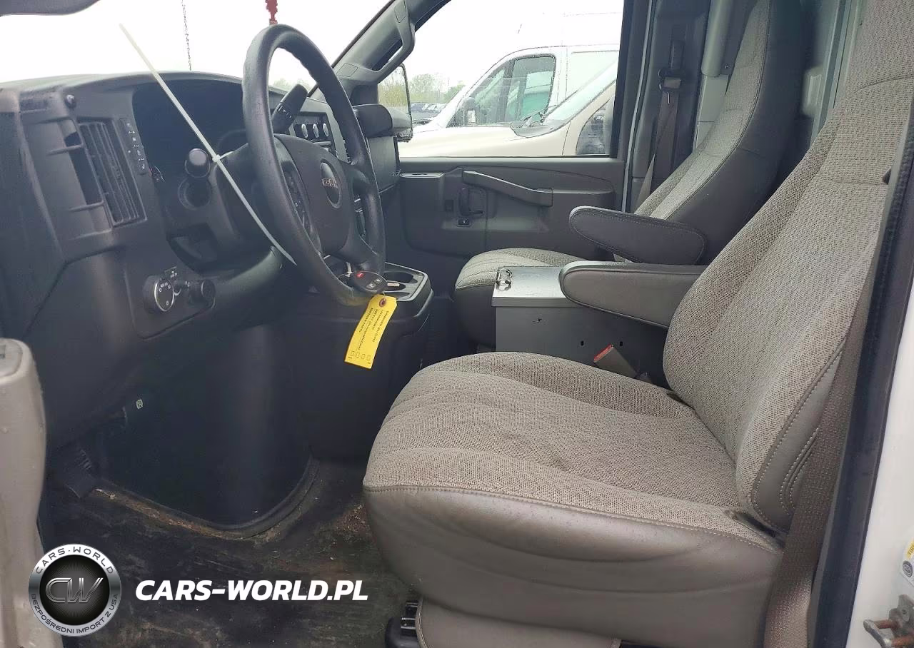2021 GMC Savana Cutaway G3500 VIN:1GD07RF70M1211604 - 7