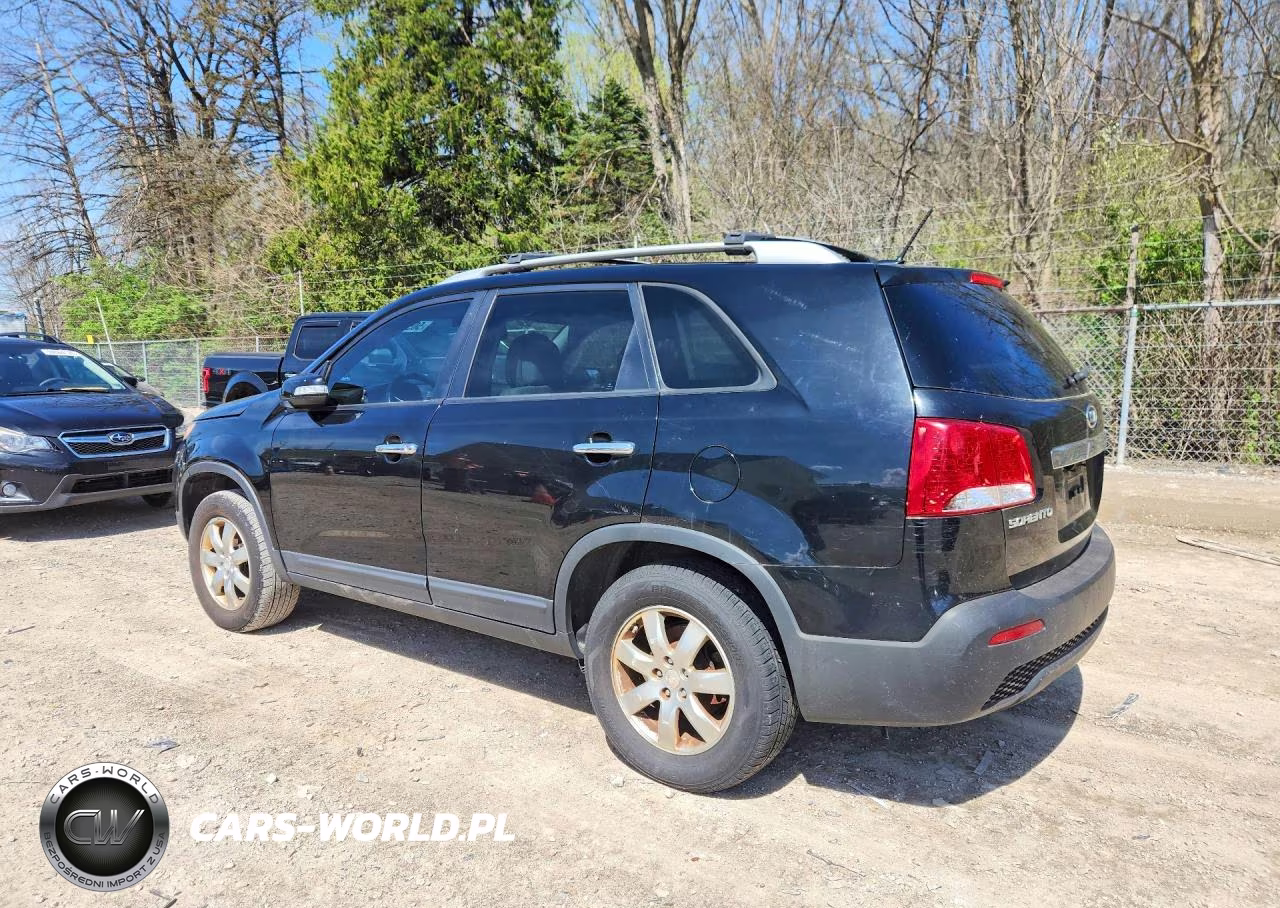 2011 Kia Sorento Lx VIN:5XYKT4A1XBG174637 - 2