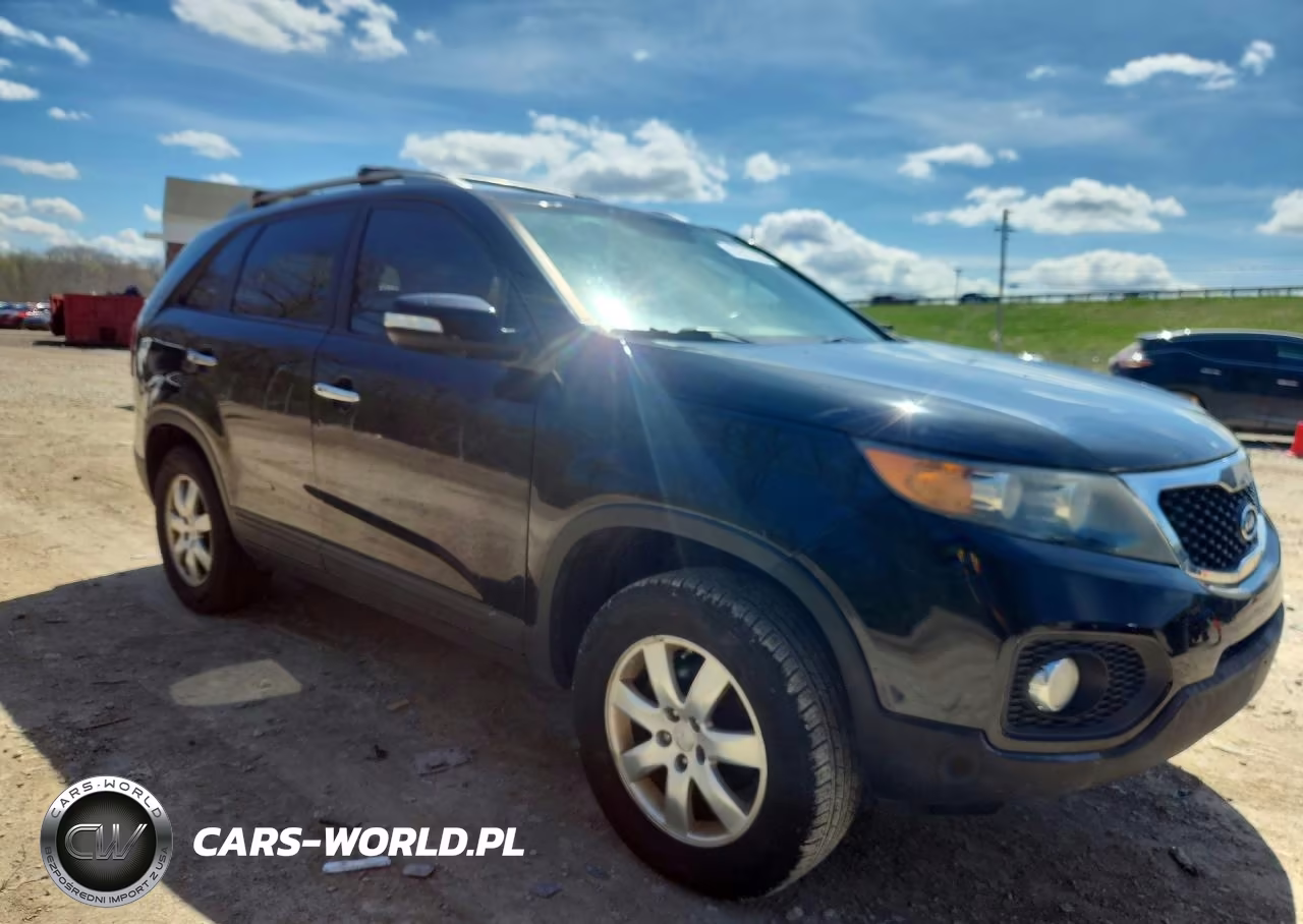 2011 Kia Sorento Lx VIN:5XYKT4A1XBG174637 - 4