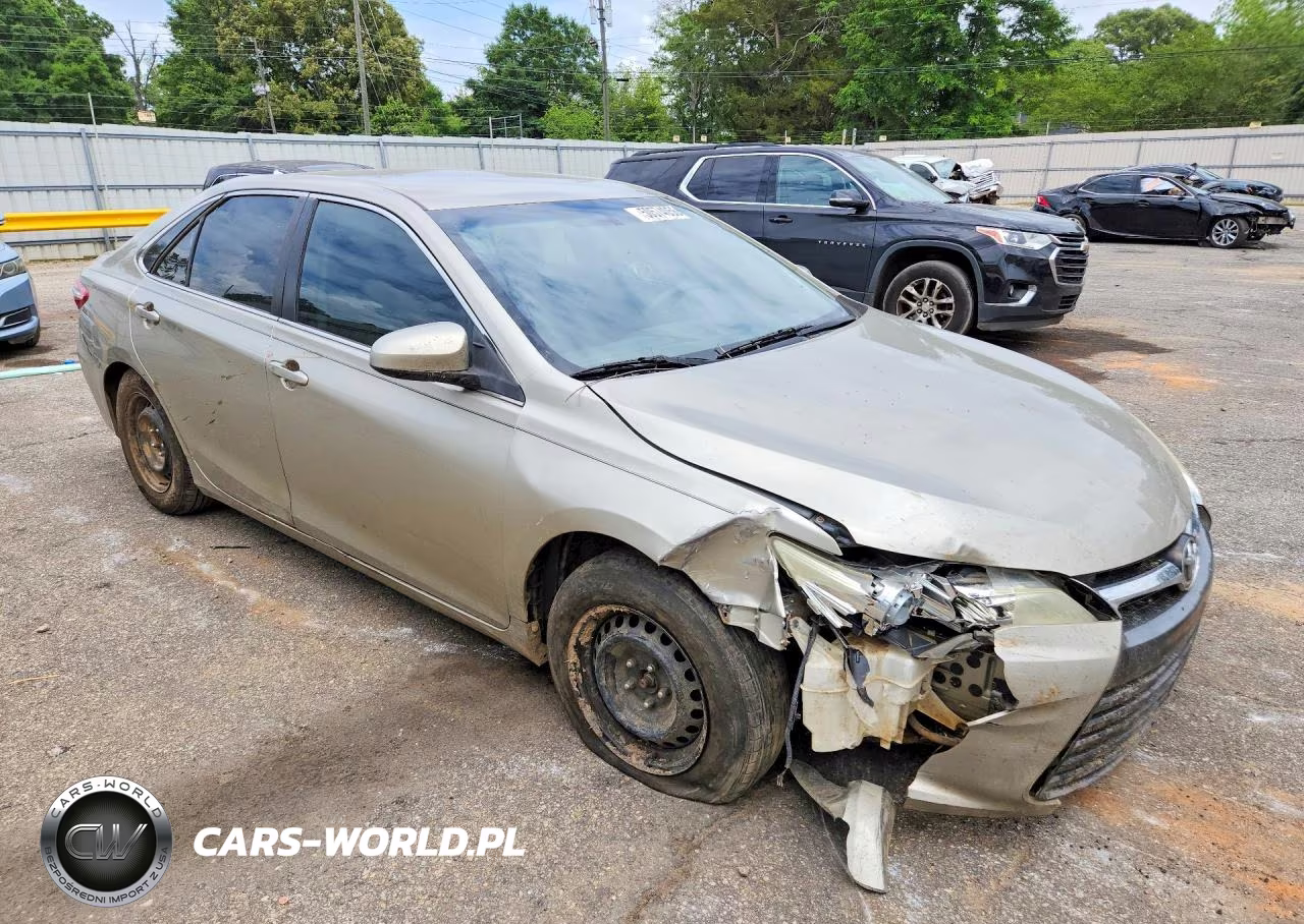 2015 Toyota Camry Le VIN:4T1BF1FK8FU049093 - 4