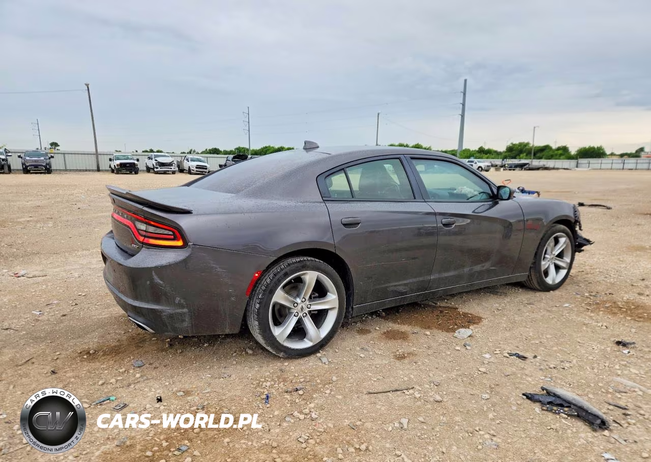 2018 Dodge Charger Sxt Plus VIN:2C3CDXHG2JH158241 - 3