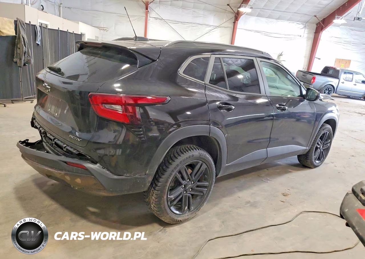 2024 Chevrolet Trax Activ VIN:KL77LKE26RC221395 - 3