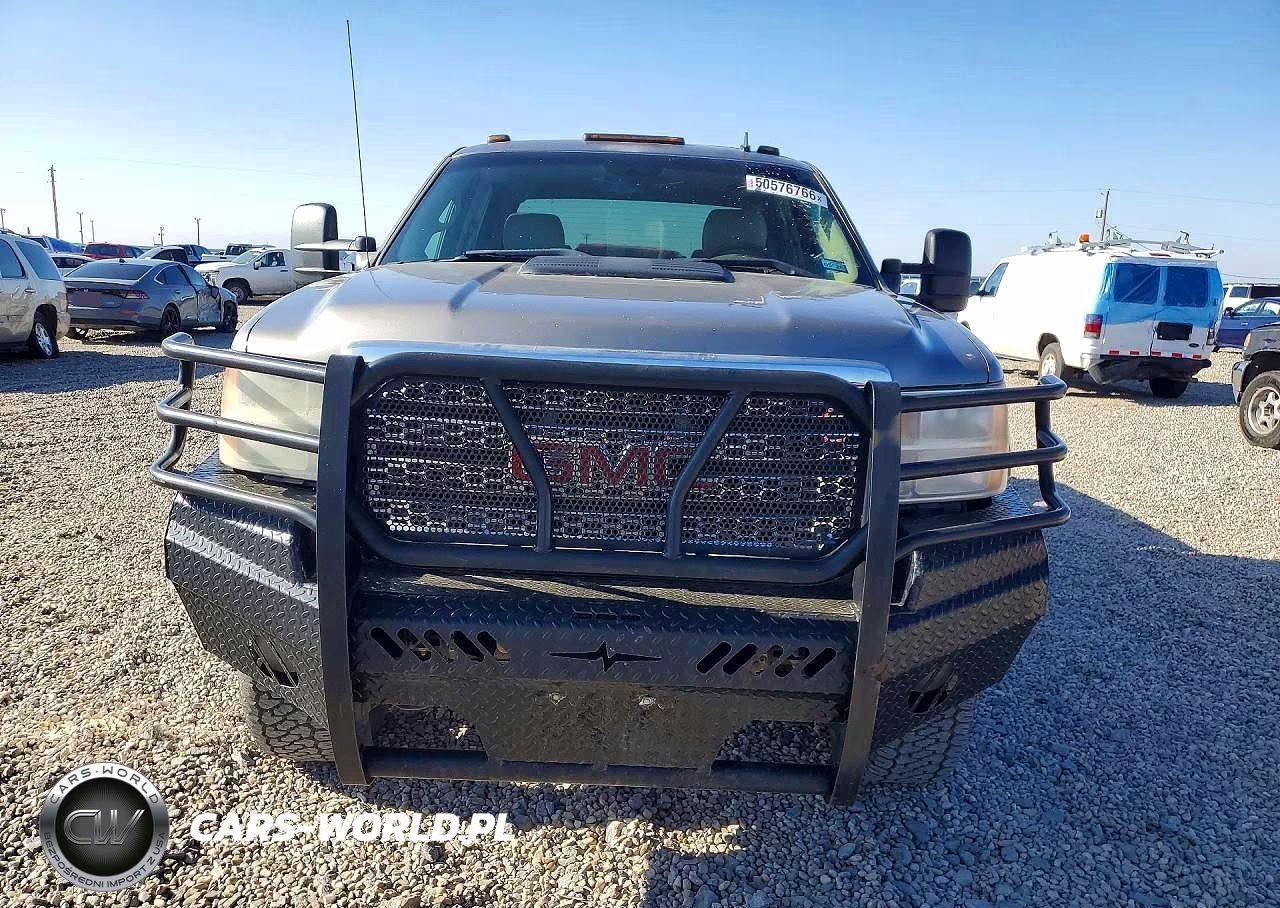 2014 GMC Sierra K2500 Denali VIN:1GT125E89EF151403 - 5