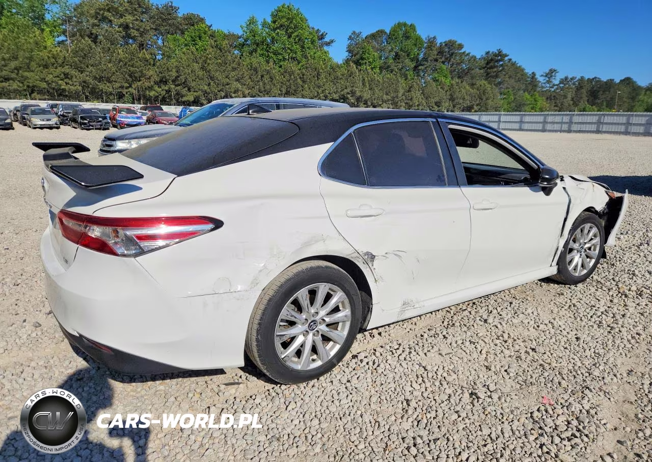 2020 Toyota Camry Le VIN:4T1C11AK6LU342741 - 3