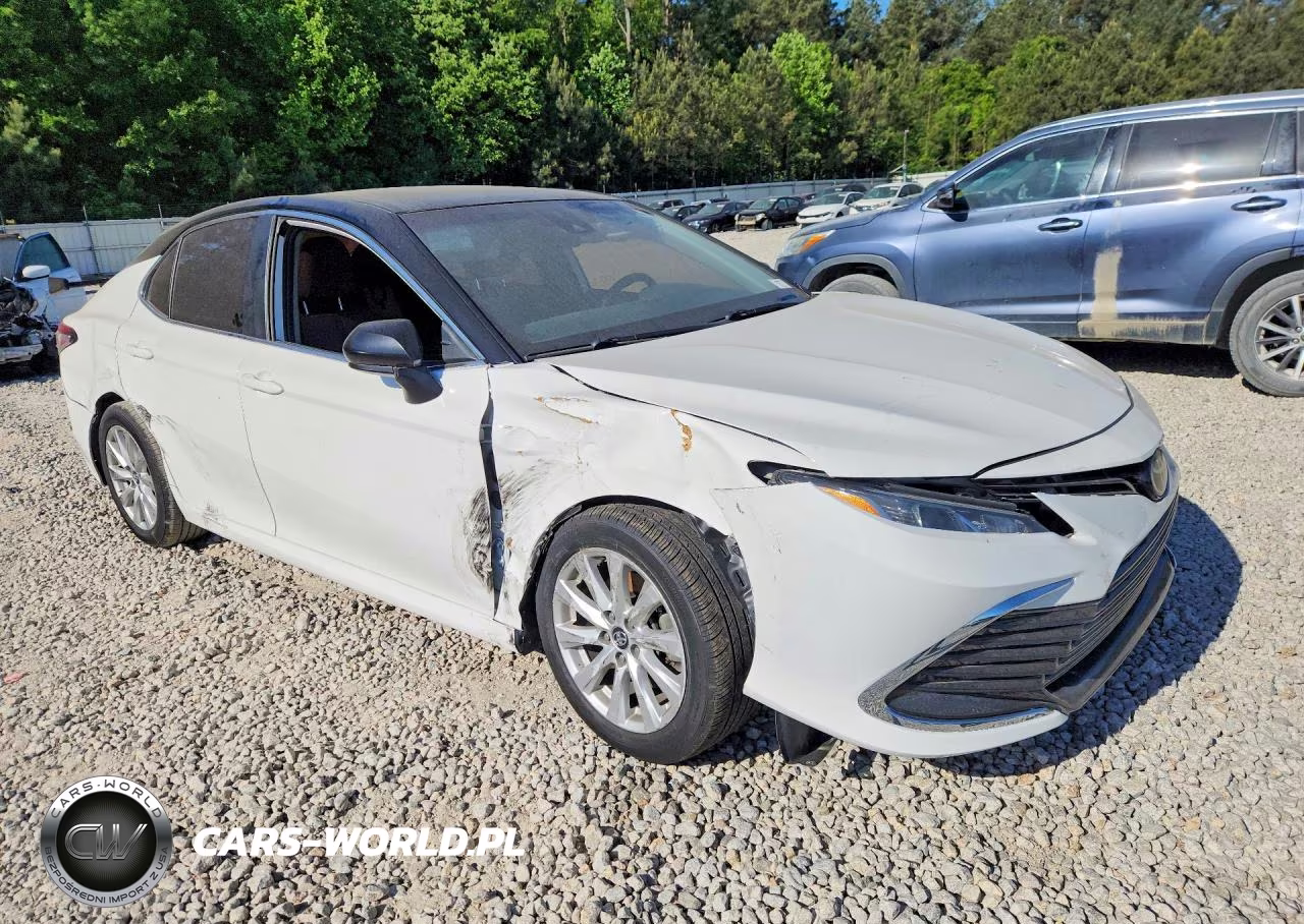 2020 Toyota Camry Le VIN:4T1C11AK6LU342741 - 4