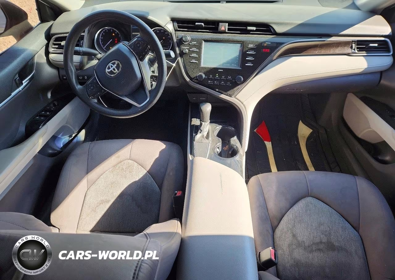 2020 Toyota Camry Le VIN:4T1C11AK6LU342741 - 8