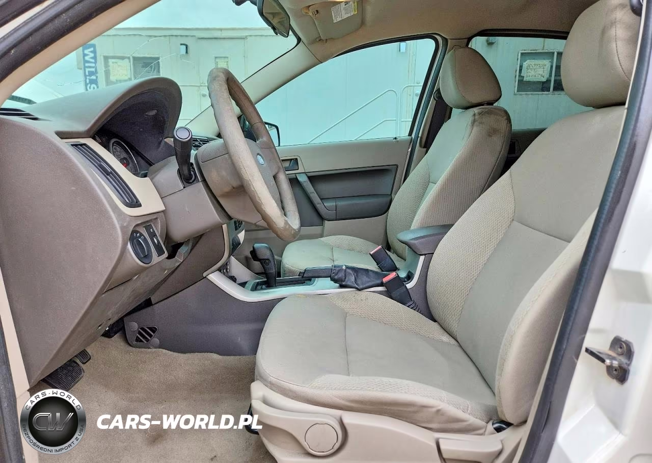 2010 Ford Focus S VIN:1FAHP3EN0AW240187 - 7