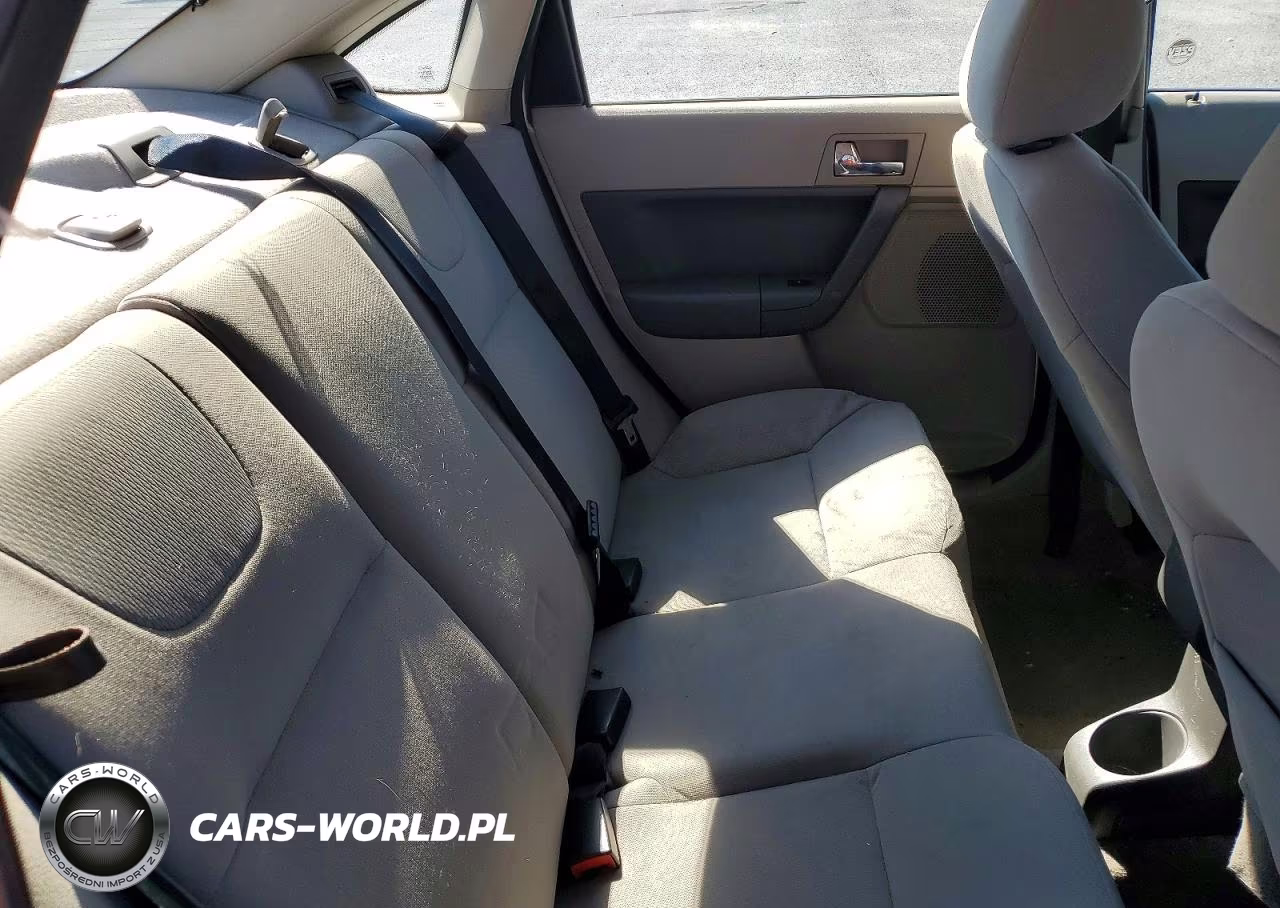 2008 Ford Focus Se VIN:1FAHP35N28W259401 - 10