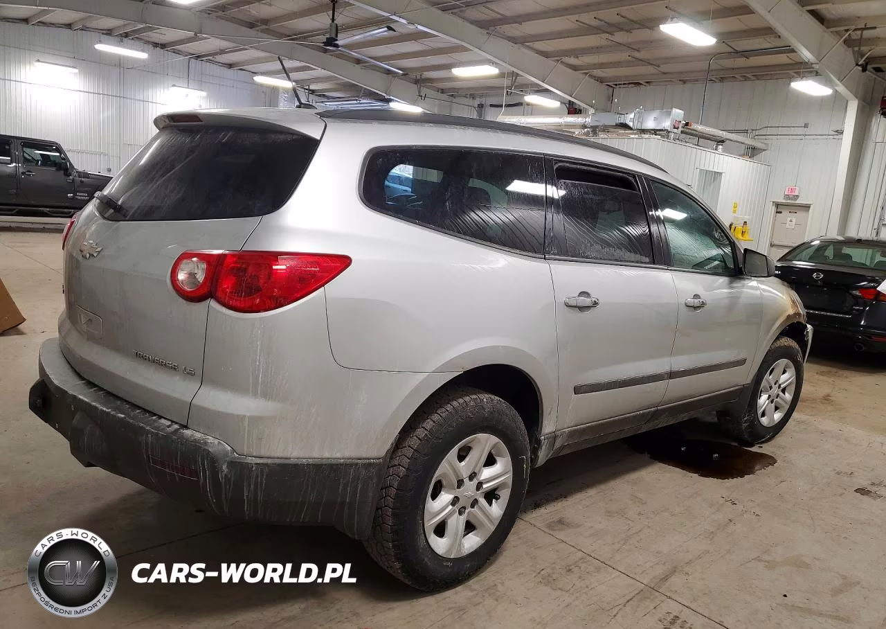 2011 Chevrolet Traverse Ls VIN:1GNKRFED4BJ355223 - 3