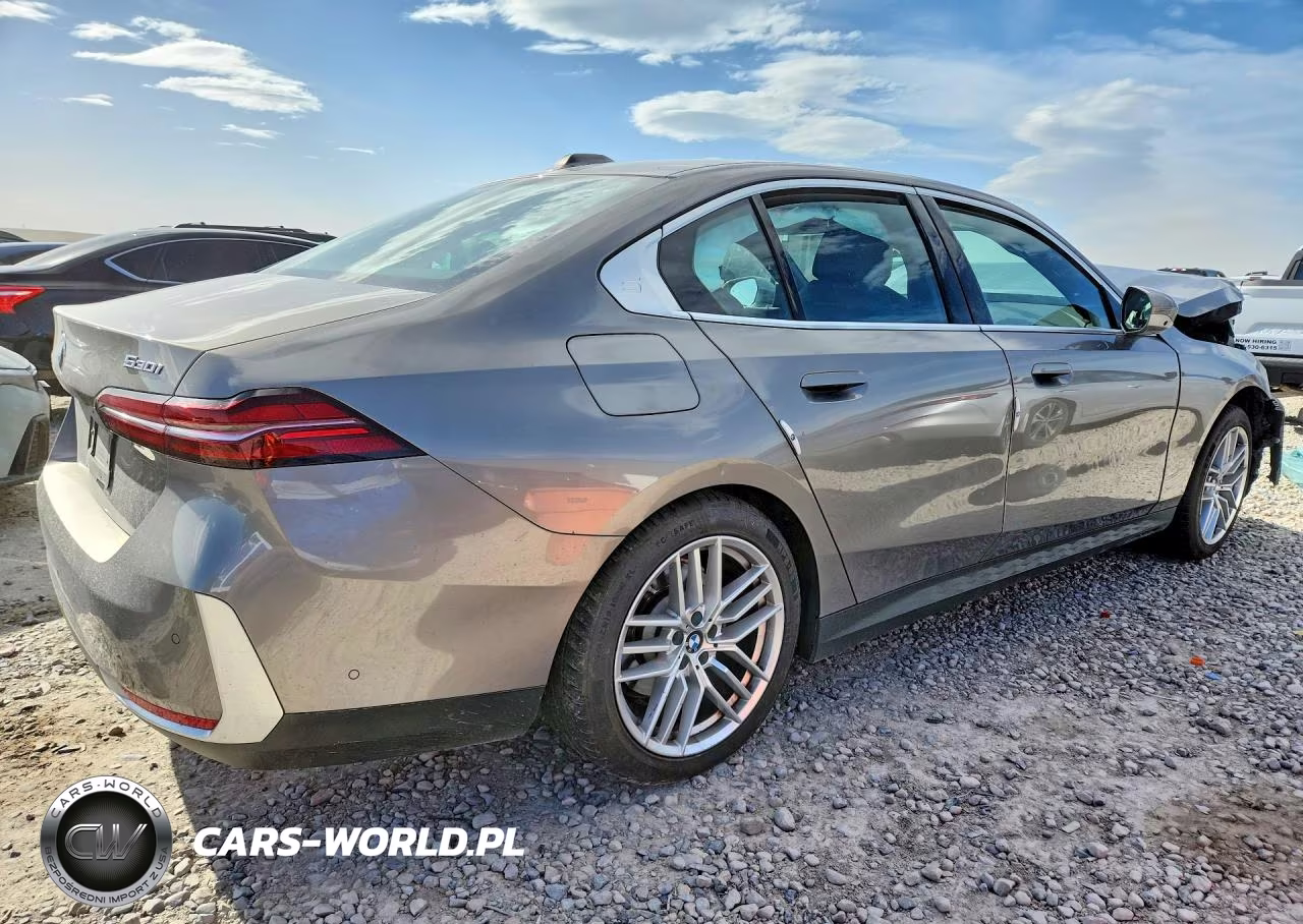 2024 BMW 530 Xi VIN:WBA53FJ00RCS45551 - 3