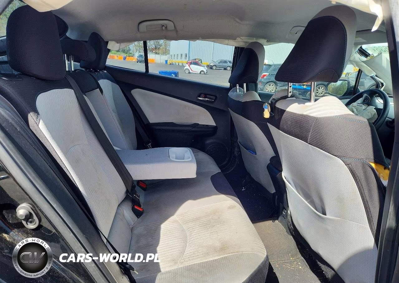 2016 Toyota Prius Two Eco VIN:JTDKARFU3G3003388 - 10