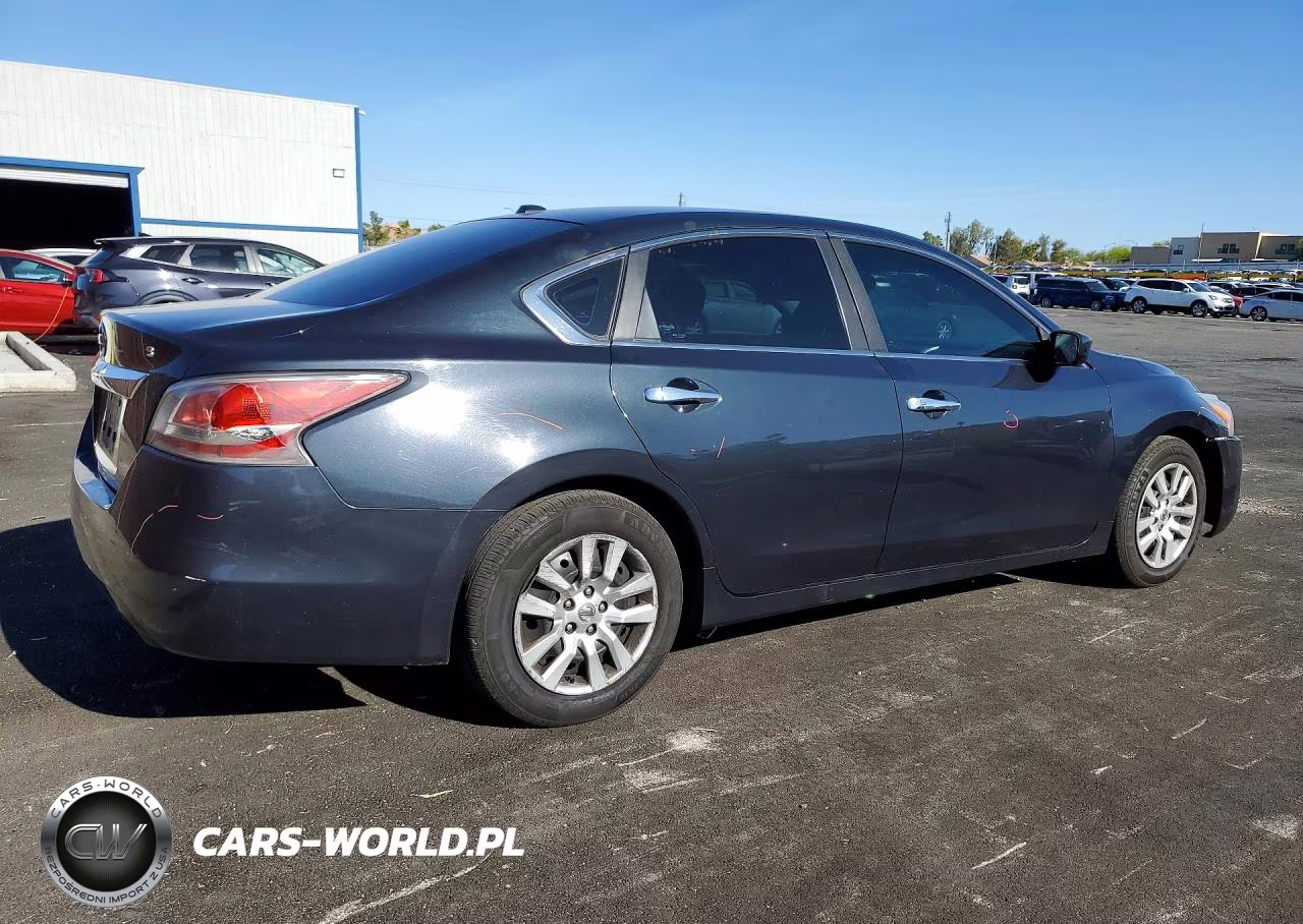 2015 Nissan Altima 2.5 S VIN:1N4AL3AP4FN384245 - 3