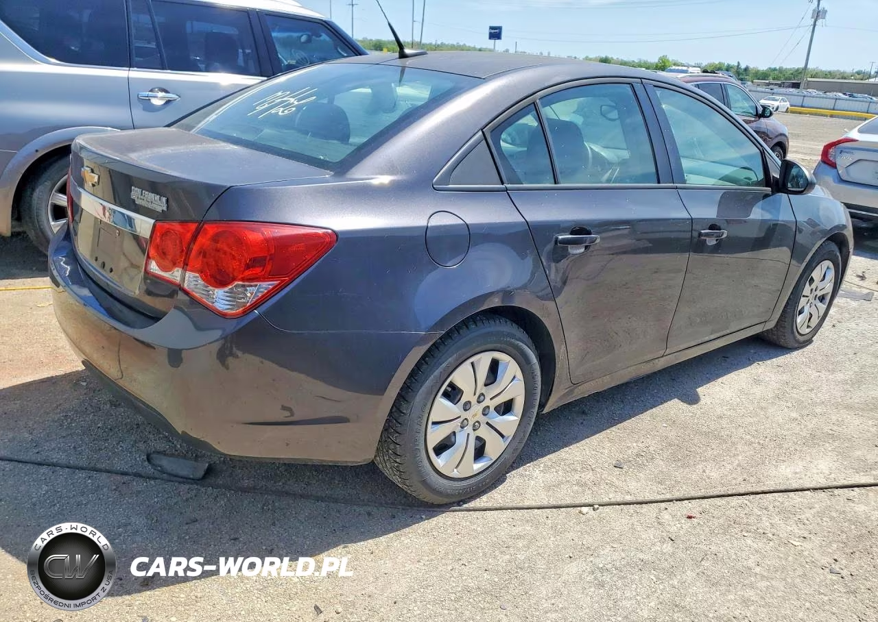 2014 Chevrolet Cruze Ls VIN:1G1PA5SH1E7421468 - 3