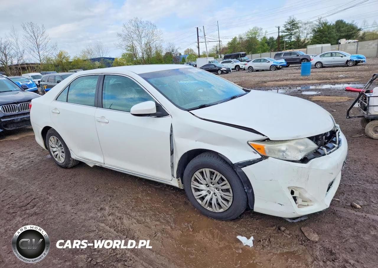 2014 Toyota Camry Le VIN:4T4BF1FK1ER359963 - 4