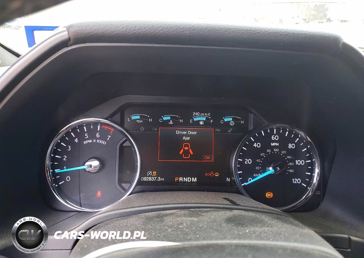 2018 Ford Expedition Limited VIN:1FMJU1KTXJEA44576 - 9