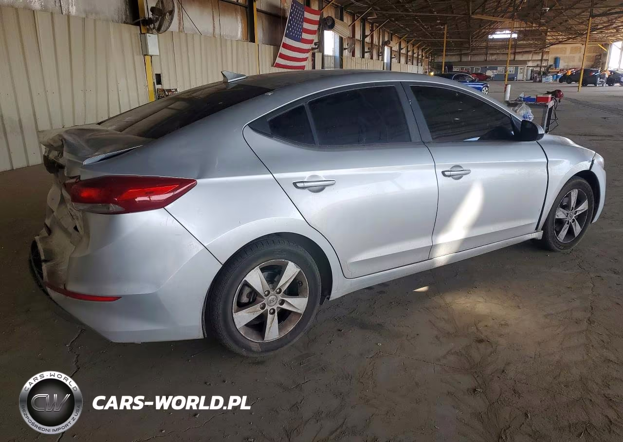 2018 Hyundai Elantra VIN:5NPD84LF7JH214134 - 3