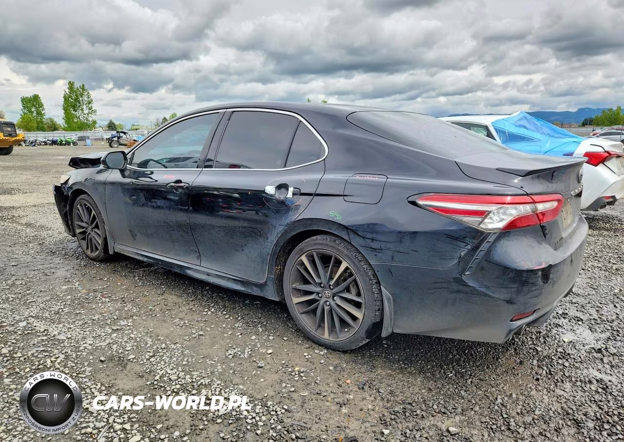 2018 Toyota Camry Xse VIN:4T1B61HKXJU117089 - 2