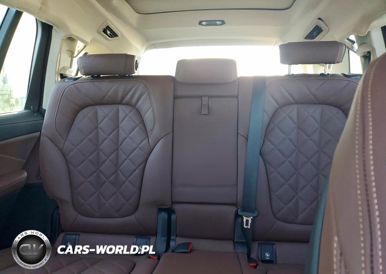 2025 BMW X7 xDrive40I VIN:5UX23EM08S9X89051 - 10