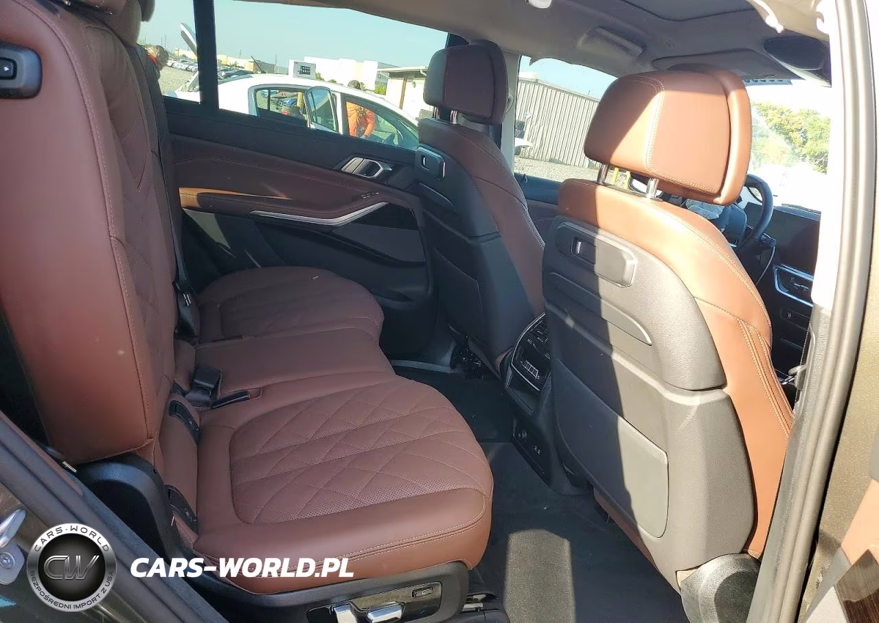 2025 BMW X7 xDrive40I VIN:5UX23EM08S9X89051 - 11