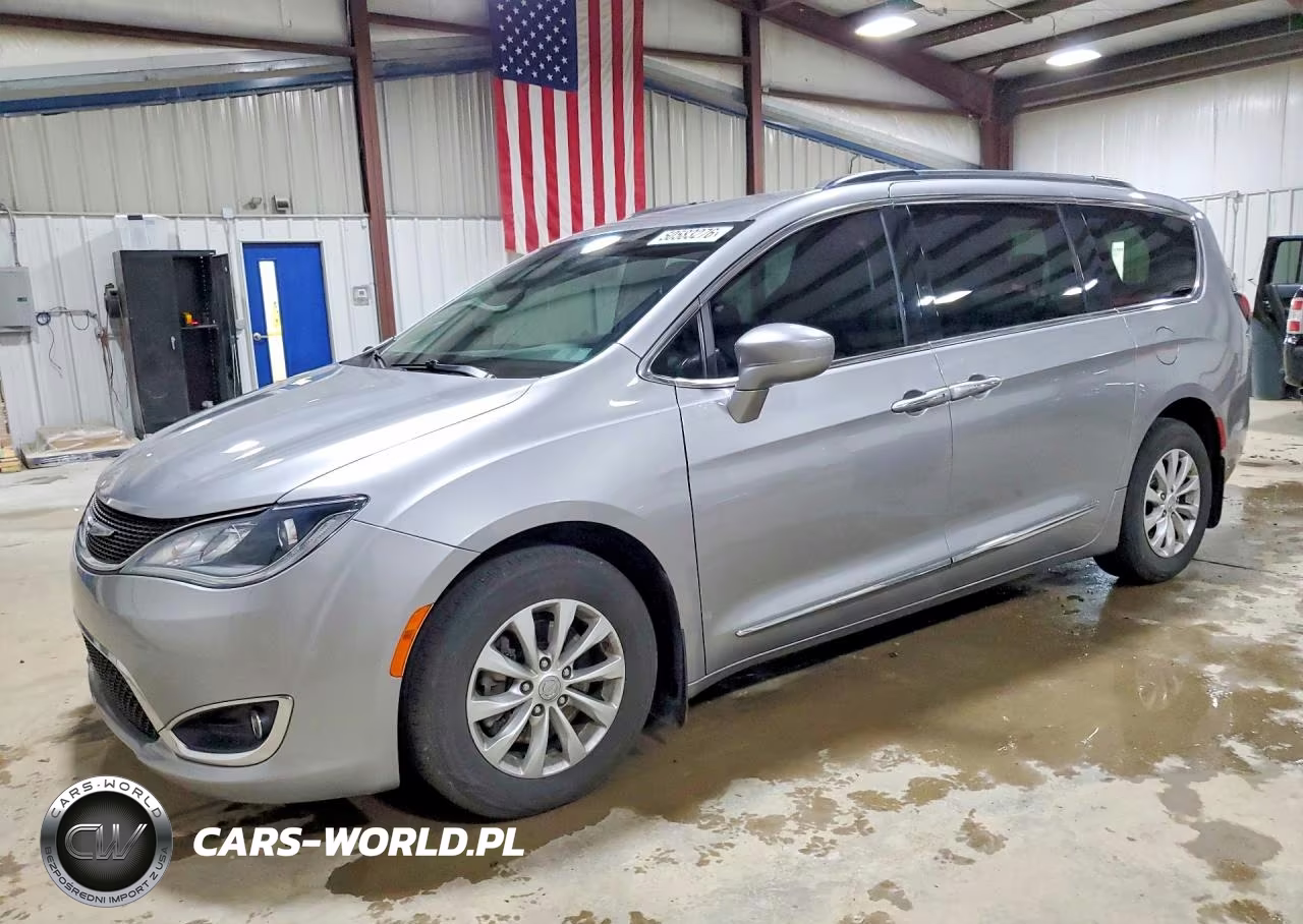 2017 Chrysler Pacifica Touring L