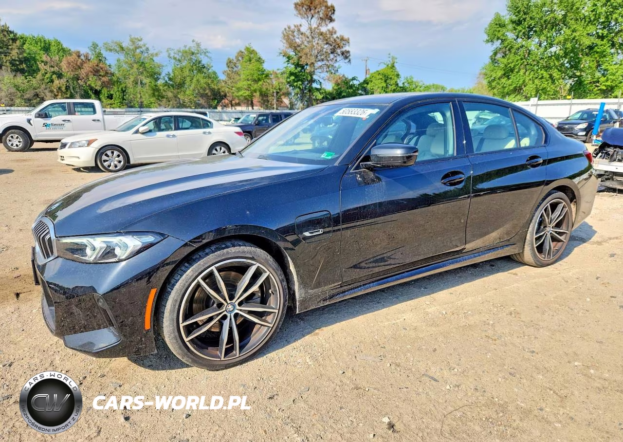 2023 BMW 330Xe