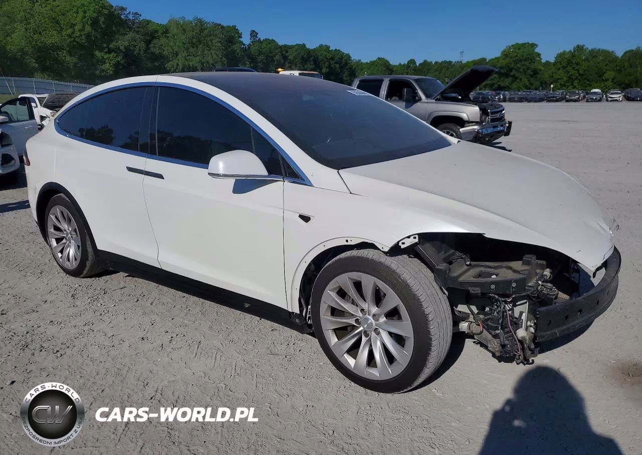 2016 Tesla Model X VIN:5YJXCBE29GF021128 - 4
