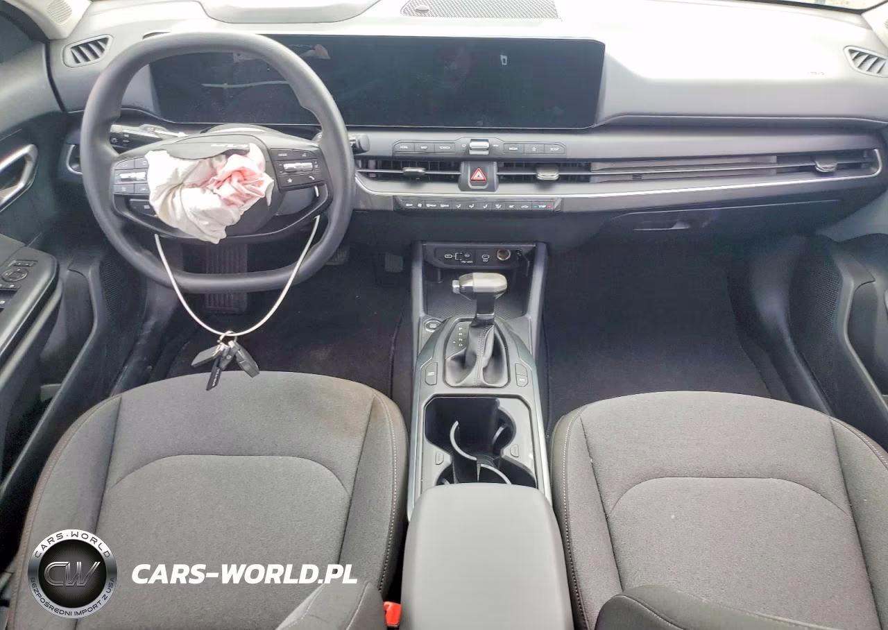2025 Kia K4 Lxs VIN:3KPFT4DE2SE165301 - 8