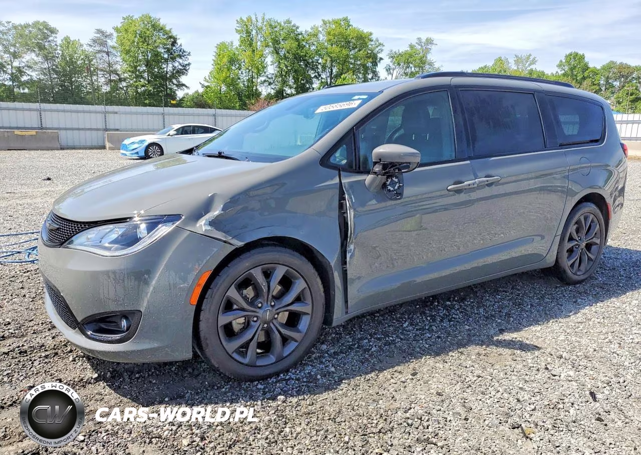 2020 Chrysler Pacifica Touring L Plus